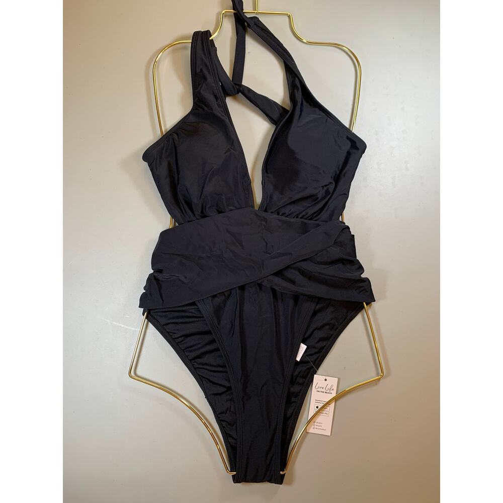 NWT Cupshe Black V Neck One Piece Bathing Suit Size Medium